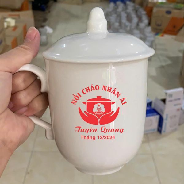 Ứng dụng và dịp tặng ly sứ in logo công ty