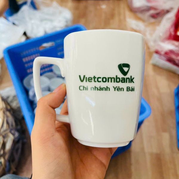 Câu hỏi thường gặp về ly sứ in logo công ty