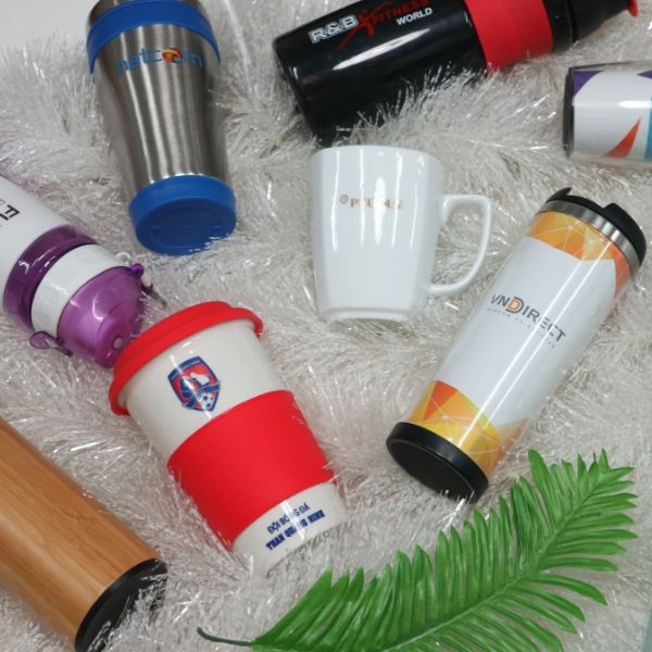Lợi ích của việc sử dụng quà tặng giá rẻ in logo cho doanh nghiệp