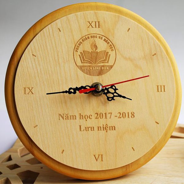 Đồng hồ để bàn