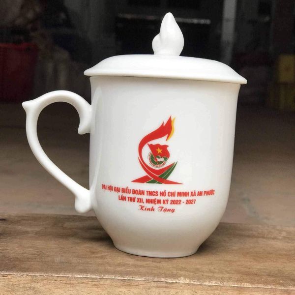 Ly sứ in logo