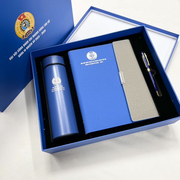 Bộ quà tặng theo yêu cầu riêng của doanh nghiệp