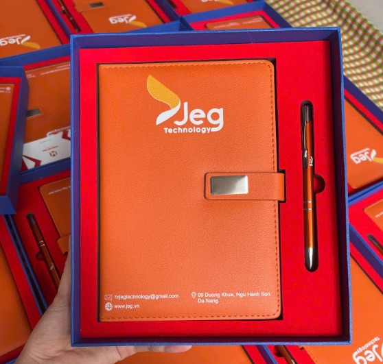 Đặt quà tặng họp lớp theo yêu cầu ở đâu uy tín